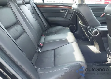 2010 Acura Rl 3.7 z USA, uszkodzony, nr VIN JH4KB2F69AC000619